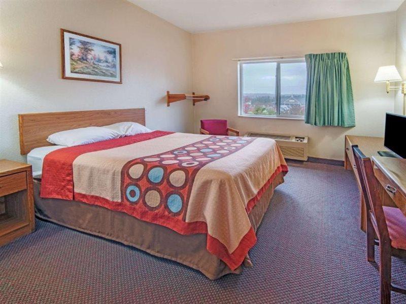 Super 8 By Wyndham Richfield Cleveland Hotell Exteriör bild