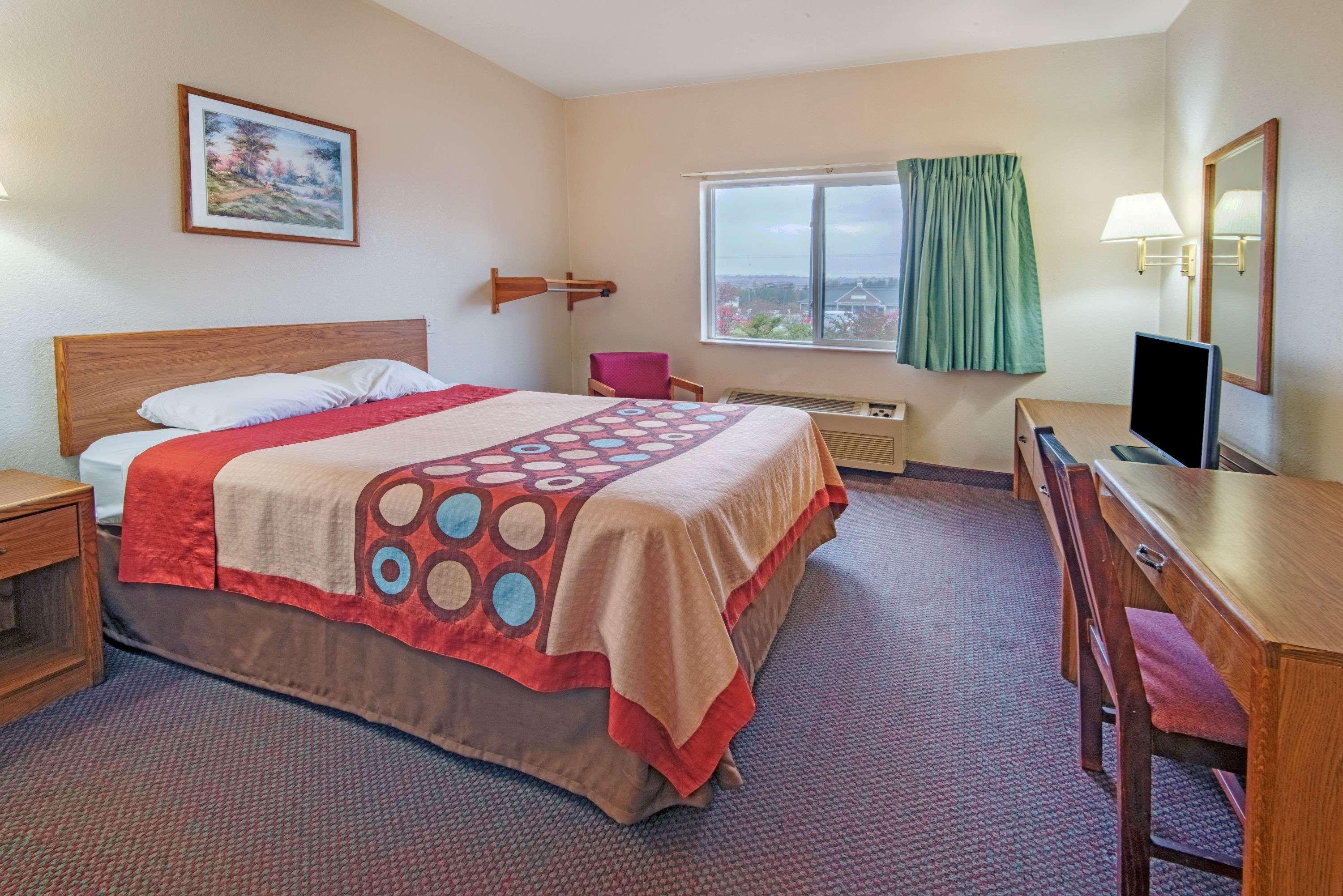 Super 8 By Wyndham Richfield Cleveland Hotell Exteriör bild